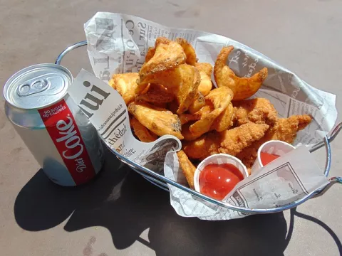 Mexico Bans Junk Foods For Children thumbnail